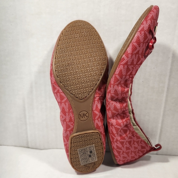 NWT Women's MICHAEL Michael Kors Slip-on Shoes - Picture 6 of 6